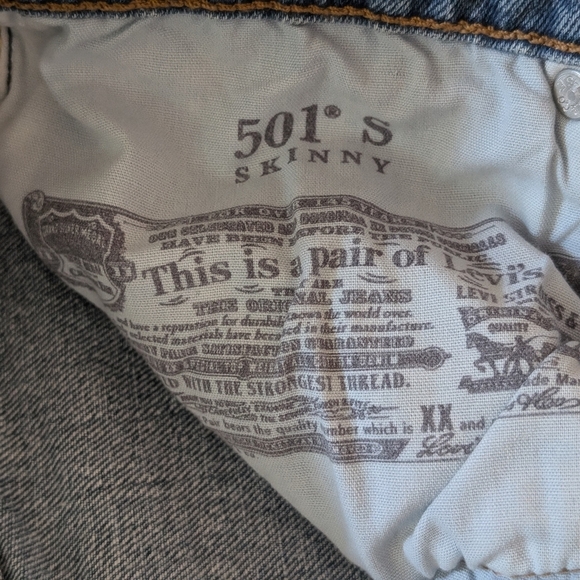 Levi's Skinny Blue Ankle Cropped Jeans Timeless Style - Picture 8 of 9